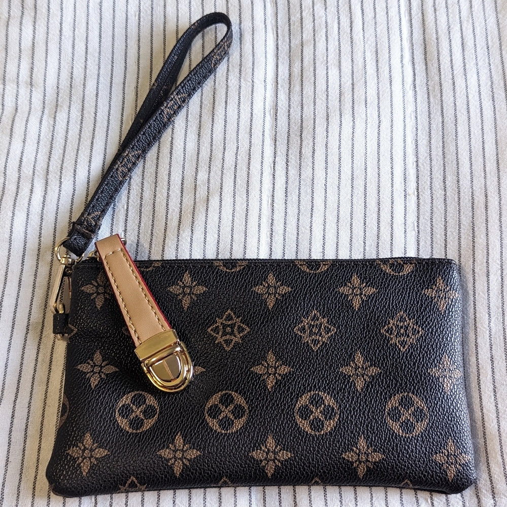 Brown wallet ✨